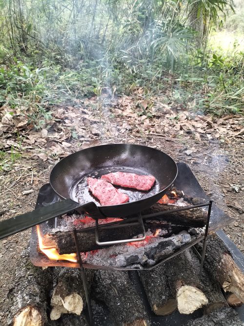 薪拾い放題！！ 月川荘キャンプ場 林間サイト ソロキャンプ フリーサイト ぼっちオヤジさんのキャンプブログ CAMPiii（キャンピー） -キャンプ専用SNS キャンプのすべてがここに集まる-