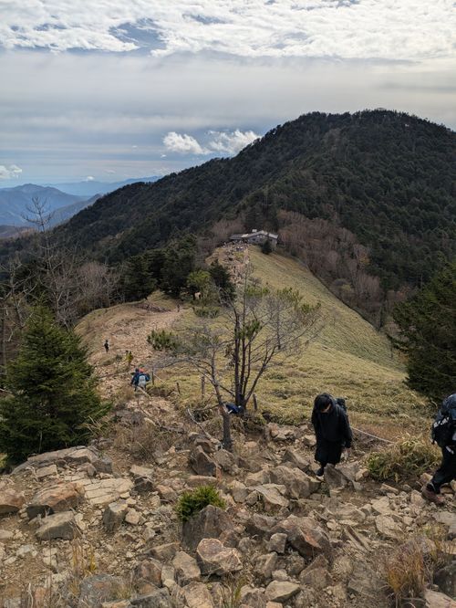 大菩薩嶺登山〜キャンプしてないけど😆 大菩薩嶺 グループキャンプ フリーサイト hachi329さんのキャンプブログ CAMPiii（キャンピー） -キャンプ専用SNS キャンプのすべてがここに集まる-