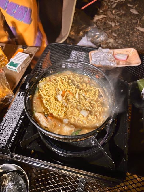 キャンプ界のスター（？）とソログルしてきた。 デルフリキャンプ エンジョイドローン上山田キャンプ場 グループキャンプ 区画サイト あやぴーさんのキャンプブログ CAMPiii（キャンピー） -キャンプ専用SNS キャンプのすべてがここに集まる-