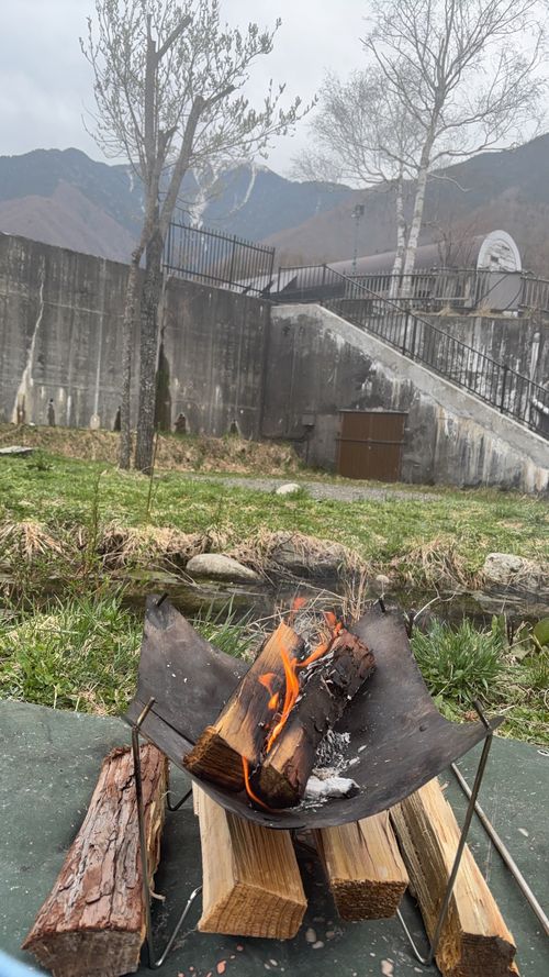 キャンプ解禁🎉＆乾杯🍻青木ヶ原樹海を歩く!? 「フラット登山」第2弾 DOTEKAGE CAMP GROUND 区画サイト Jimko☆さんのキャンプブログ CAMPiii（キャンピー） -キャンプ専用SNS キャンプのすべてがここに集まる-