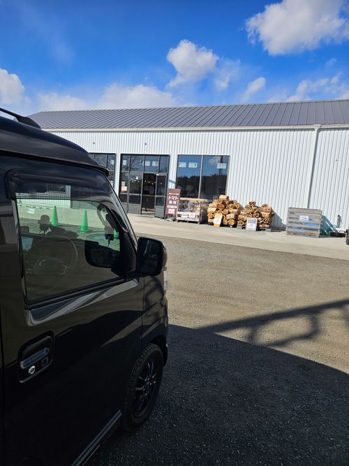 ブラックしゅーたん 富士高原トマトフィールド グループキャンプ フリーサイト オートサイト IZUIZUさんのキャンプブログ CAMPiii（キャンピー） -キャンプ専用SNS キャンプのすべてがここに集まる-