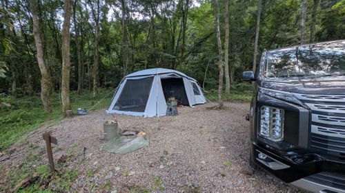 クワガタ探しにクヌギの森へ🌲 CAMP×WOODS ファミリーキャンプ 区画サイト オートサイト ヒゲキャンさんのキャンプブログ CAMPiii（キャンピー） -キャンプ専用SNS キャンプのすべてがここに集まる-