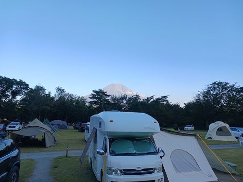 富士山まる出しの秋キャンプ 朝霧Camp Base そらいろキャンプ場（フリーサイト・区画サイト・電源区画サイト） ファミリーキャンプ 区画サイト キャンピングカー vios outdoor'sさんのキャンプブログ CAMPiii（キャンピー） -キャンプ専用SNS キャンプのすべてがここに集まる-