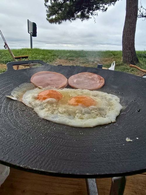 毎年恒例ゆかいな仲間達との海キャン 男鹿市 グループキャンプ フリーサイト ロコCamp0828さんのキャンプブログ CAMPiii（キャンピー） -キャンプ専用SNS キャンプのすべてがここに集まる-