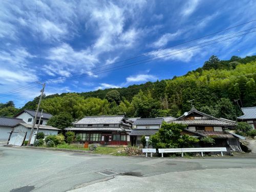 山買いました🏕️ 伊予石城駅 ソロキャンプ フリーサイト 空飛ぶくじらさんのキャンプブログ CAMPiii（キャンピー） -キャンプ専用SNS キャンプのすべてがここに集まる-