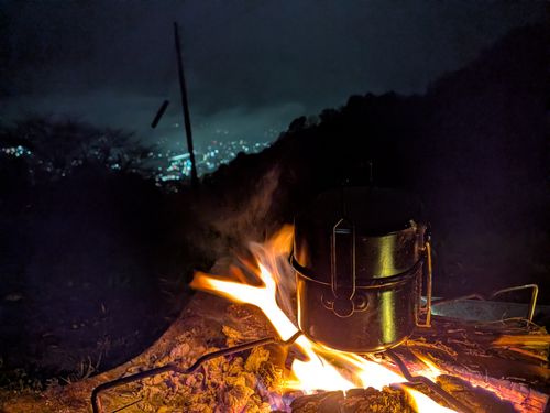 夜景を求めて GROVE camping hill グループキャンプ 区画サイト ひげさんさんのキャンプブログ CAMPiii（キャンピー） -キャンプ専用SNS キャンプのすべてがここに集まる-