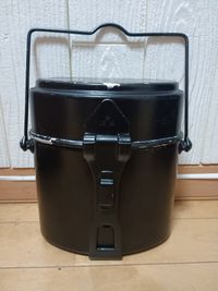 CAMPiii（キャンピー） ウエィダーさんのキャンプギア 鍋 スイス軍