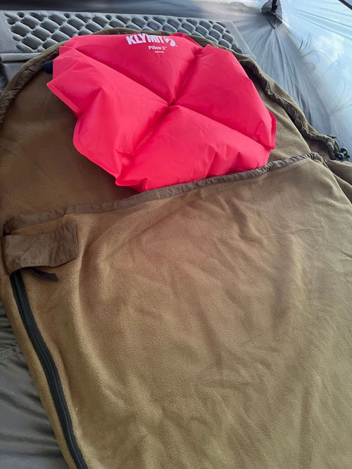 Snugpak スリーピング シュラフ YOTIさんのキャンプギア CAMPiii（キャンピー） -キャンプ専用SNS キャンプのすべてがここに集まる-