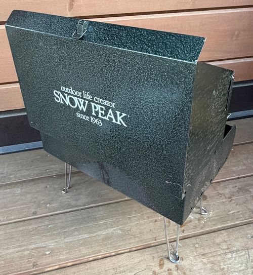 snow peak スノーピーク ヒーティング グリル 庭キャン+さんのキャンプギア CAMPiii（キャンピー） -キャンプ専用SNS キャンプのすべてがここに集まる-