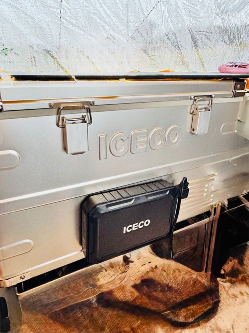 ICECO クーラーボックス、ジャグ クーラーボックス わかよめさんのキャンプギア CAMPiii（キャンピー） -キャンプ専用SNS キャンプのすべてがここに集まる-