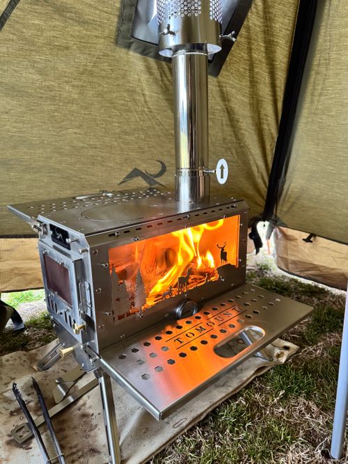 TOMOUNT ヒーティング ストーブ EJIさんのキャンプギア CAMPiii（キャンピー） -キャンプ専用SNS キャンプのすべてがここに集まる-