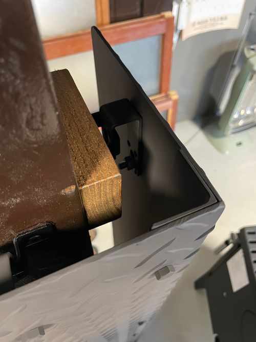 LEDA ヒーティング ストーブ 空飛ぶくじらさんのキャンプギア CAMPiii（キャンピー） -キャンプ専用SNS キャンプのすべてがここに集まる-