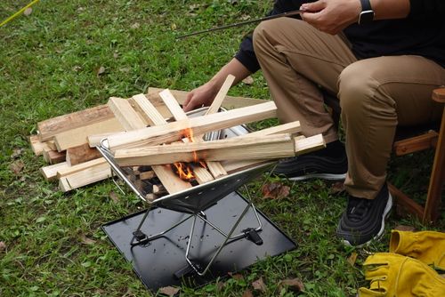 キザキ その他 焚き火台 Junkiさんのキャンプギア CAMPiii(キャンピー) -キャンプ専用SNS キャンプのすべてがここに集まる-