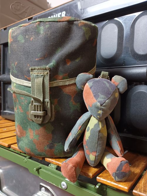 鬼嫁Products その他 軍幕ベアチャーム ウエィダーさんのキャンプギア CAMPiii（キャンピー） -キャンプ専用SNS キャンプのすべてがここに集まる-