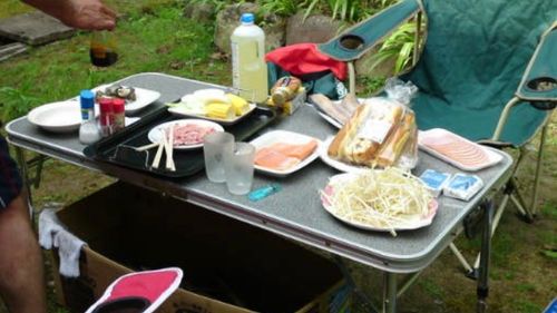 CAPTAIN STAG キャプテンスタッグ ファニチャー テーブル ロマンチックあげる夫さんのキャンプギア CAMPiii（キャンピー） -キャンプ専用SNS キャンプのすべてがここに集まる-