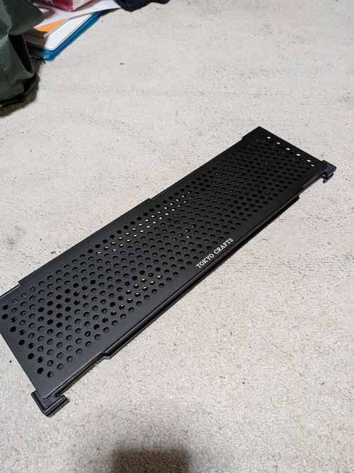 TOKYO CRAFTS ファニチャー テーブル アニさんのキャンプギア CAMPiii（キャンピー） -キャンプ専用SNS キャンプのすべてがここに集まる-