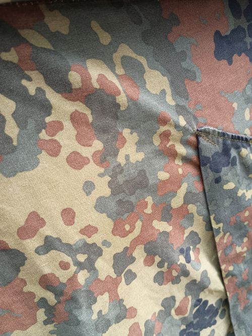 ドイツ軍 テント、タープ テント ウエィダーさんのキャンプギア CAMPiii(キャンピー) -キャンプ専用SNS キャンプのすべてがここに集まる-