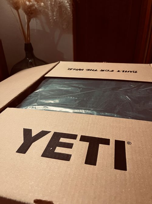 YETI イエティ クーラーボックス、ジャグ クーラーボックス KAZU-WORLDさんのキャンプギア CAMPiii（キャンピー） -キャンプ専用SNS キャンプのすべてがここに集まる-