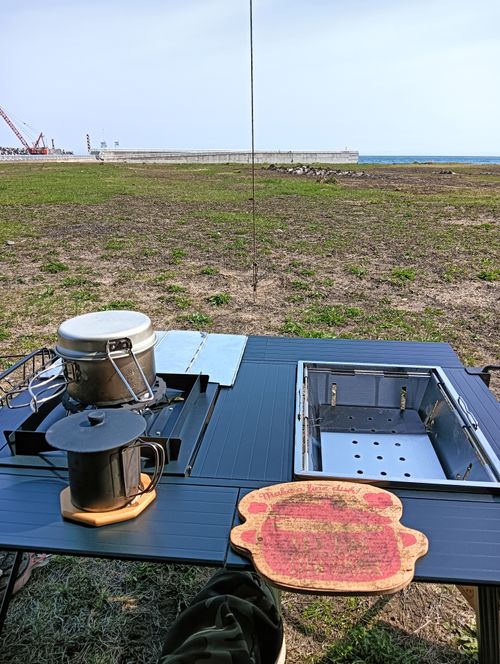 Solotour ファニチャー テーブル ひでポンさんのキャンプギア CAMPiii（キャンピー） -キャンプ専用SNS キャンプのすべてがここに集まる-