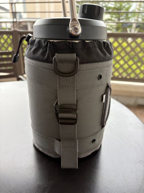 YETI イエティ クーラーボックス、ジャグ ジャグ mitsu🇫🇷さんのキャンプギア CAMPiii(キャンピー) -キャンプ専用SNS キャンプのすべてがここに集まる-