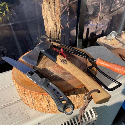 ハンドメイド ツール 斧 フォレキャンさんのキャンプギア CAMPiii(キャンピー) -キャンプ専用SNS キャンプのすべてがここに集まる-