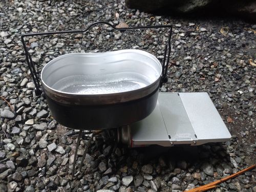 SOTO ソト ファニチャー テーブル ひげさんさんのキャンプギア CAMPiii（キャンピー） -キャンプ専用SNS キャンプのすべてがここに集まる-