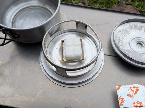 スイス軍 クッキング 鍋 ぞのさんさんのキャンプギア CAMPiii（キャンピー） -キャンプ専用SNS キャンプのすべてがここに集まる-