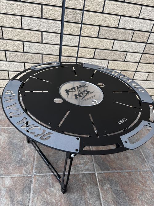 KTM CAMP✖️ NATURE TONES ファニチャー テーブル あやぴーさんのキャンプギア CAMPiii（キャンピー） -キャンプ専用SNS キャンプのすべてがここに集まる-