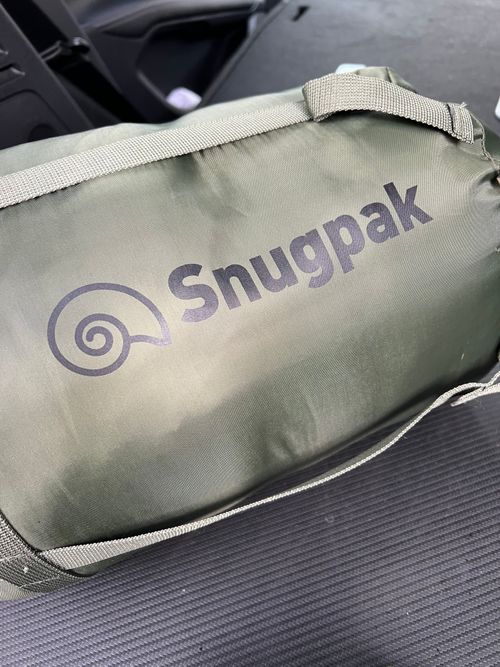 Snugpak スリーピング シュラフ YOTIさんのキャンプギア CAMPiii（キャンピー） -キャンプ専用SNS キャンプのすべてがここに集まる-