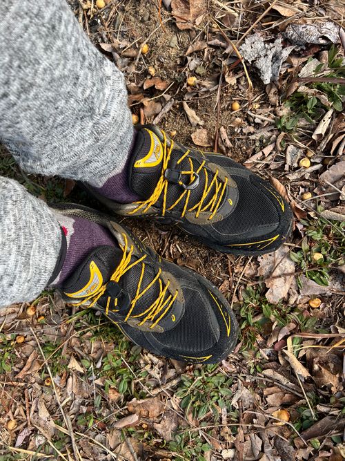 asics その他 シューズ YOTIさんのキャンプギア CAMPiii（キャンピー） -キャンプ専用SNS キャンプのすべてがここに集まる-