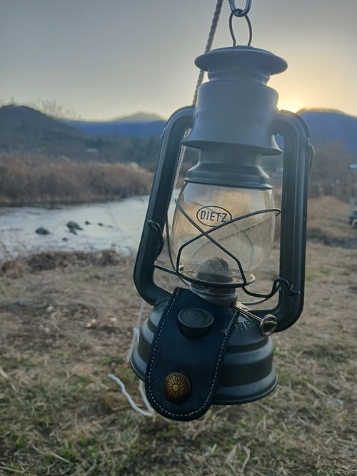 DIETZ デイツ ライティング ランタン ウエィダーさんのキャンプギア CAMPiii（キャンピー） -キャンプ専用SNS キャンプのすべてがここに集まる-