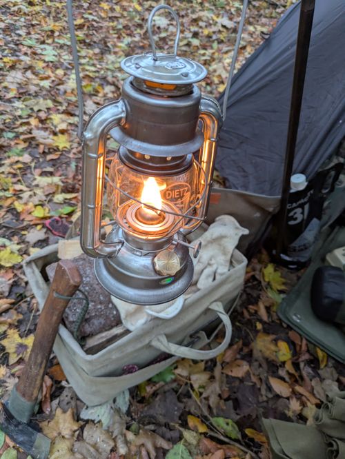 DIETZ デイツ ライティング ランタン アニさんのキャンプギア CAMPiii(キャンピー) -キャンプ専用SNS キャンプのすべてがここに集まる-