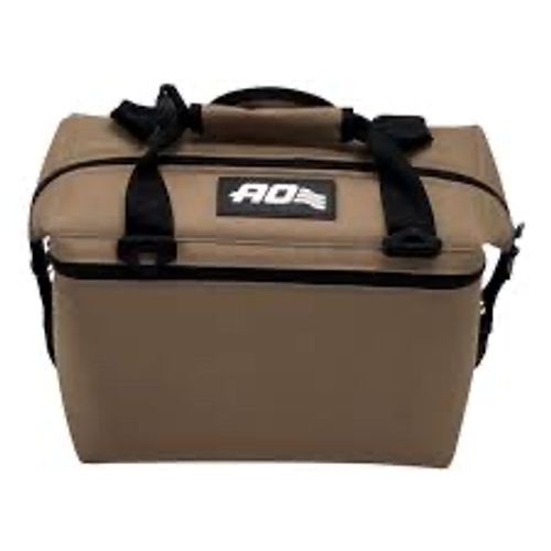 AO Coolers クーラーボックス、ジャグ クーラーボックス FUNEさんのキャンプギア CAMPiii（キャンピー） -キャンプ専用SNS キャンプのすべてがここに集まる-