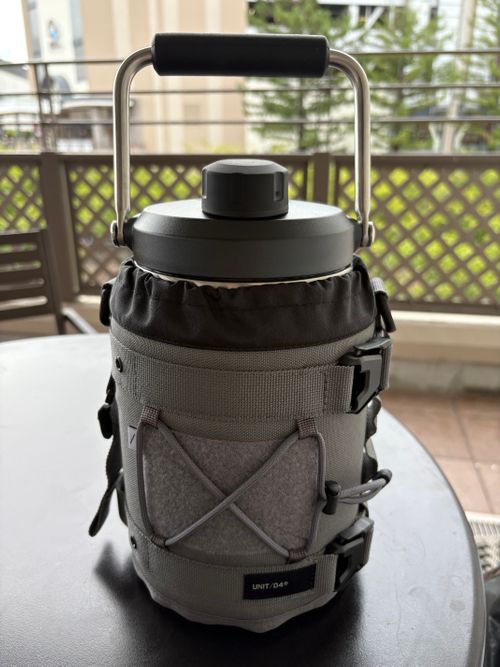 YETI イエティ クーラーボックス、ジャグ ジャグ mitsu🇫🇷さんのキャンプギア CAMPiii(キャンピー) -キャンプ専用SNS キャンプのすべてがここに集まる-