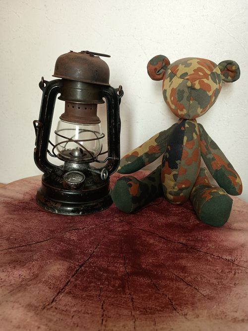 FEUERHAND フュアーハンド ライティング ランタン ウエィダーさんのキャンプギア CAMPiii（キャンピー） -キャンプ専用SNS キャンプのすべてがここに集まる-