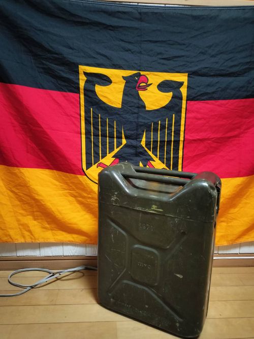 西ドイツ軍 クーラーボックス、ジャグ クーラーボックス ウエィダーさんのキャンプギア CAMPiii（キャンピー） -キャンプ専用SNS キャンプのすべてがここに集まる-