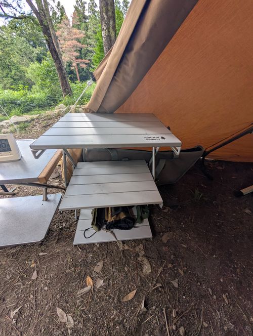 Natural Season ファニチャー テーブル ともっちさんのキャンプギア CAMPiii（キャンピー） -キャンプ専用SNS キャンプのすべてがここに集まる-