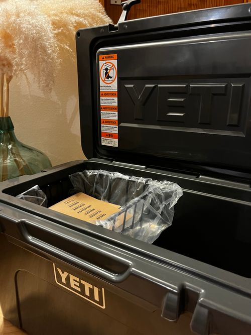 YETI イエティ クーラーボックス、ジャグ クーラーボックス KAZU-WORLDさんのキャンプギア CAMPiii（キャンピー） -キャンプ専用SNS キャンプのすべてがここに集まる-