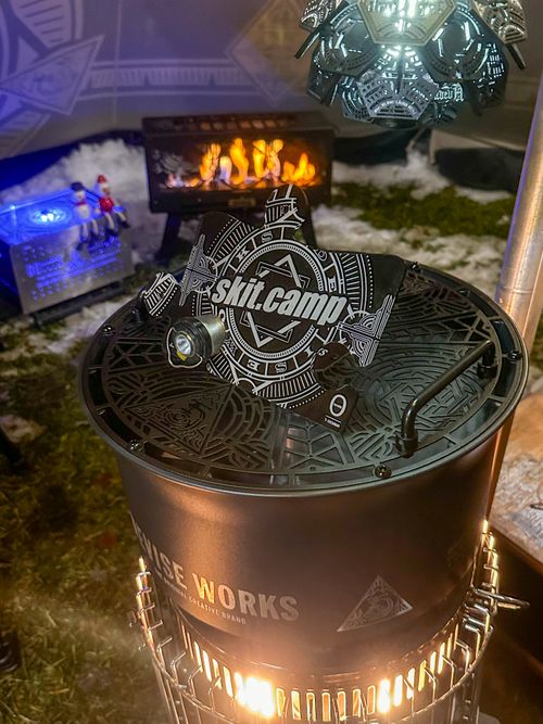 DEVISE WORKS X GB PROJECT ヒーティング ストーブ skitさんのキャンプギア CAMPiii（キャンピー） -キャンプ専用SNS キャンプのすべてがここに集まる-