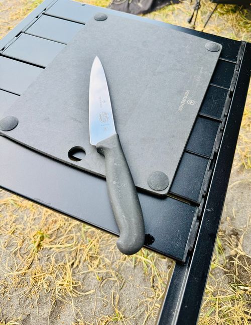 VICTORINOX クッキング ナイフ わかよめさんのキャンプギア CAMPiii（キャンピー） -キャンプ専用SNS キャンプのすべてがここに集まる-
