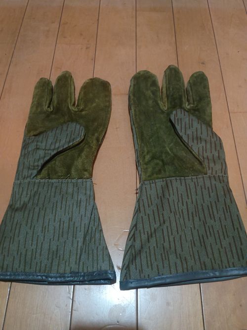 東ドイツ軍 その他 ミトン グローブ ウエィダーさんのキャンプギア CAMPiii（キャンピー） -キャンプ専用SNS キャンプのすべてがここに集まる-